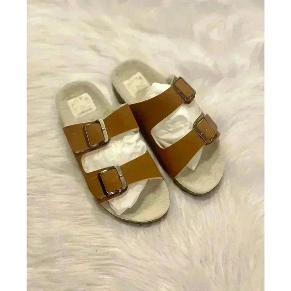 C&C CALIFORNIA Fuzzy Cozy Double Buckle Sandals - Picture 2 of 5